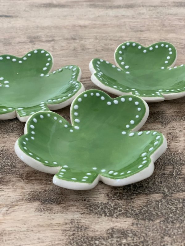 3 clover dishes